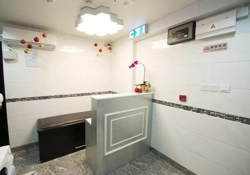 هتل Hi Inn