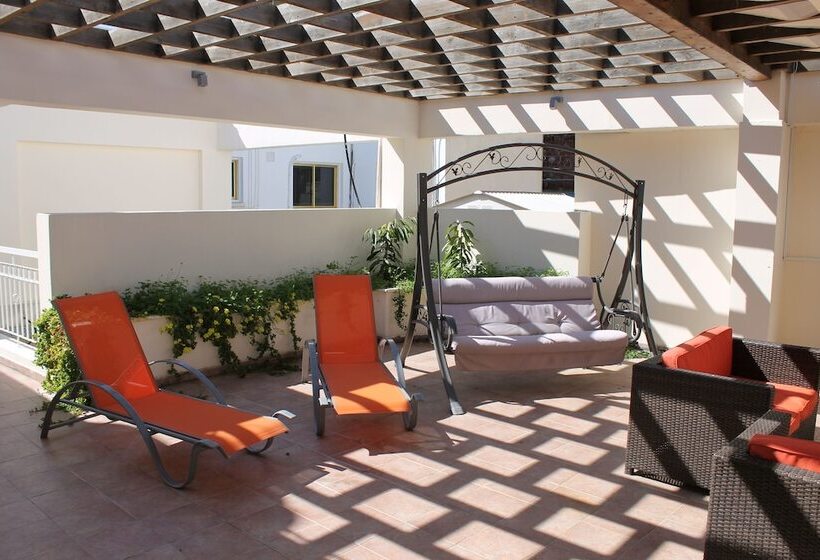 Stephanie City Apartments