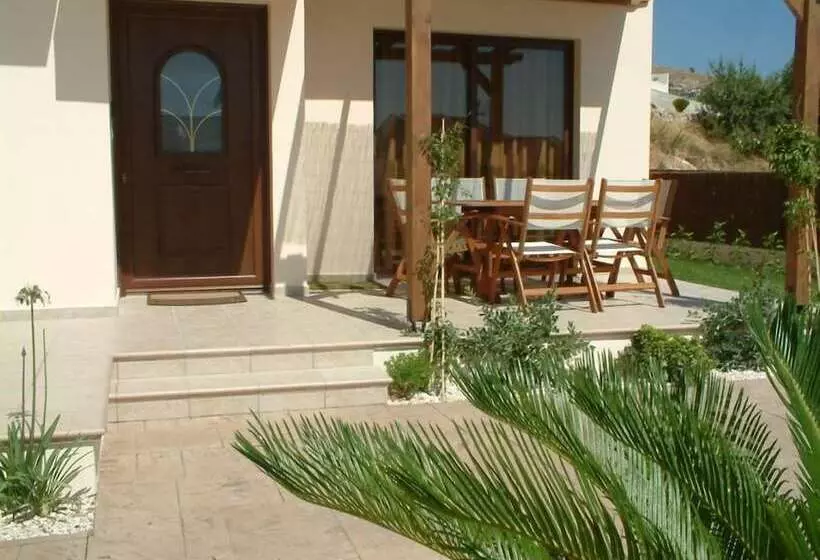 Vineland Sheromyli Villas