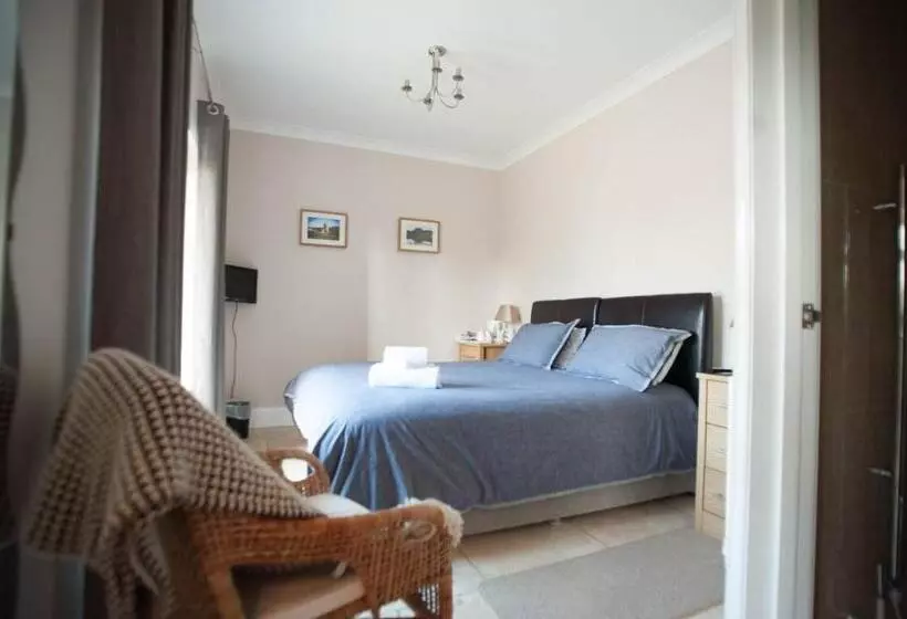 Aamiaismajoitus (B&B) Ballas Farm Country Guest House