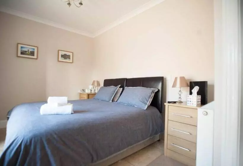 Aamiaismajoitus (B&B) Ballas Farm Country Guest House