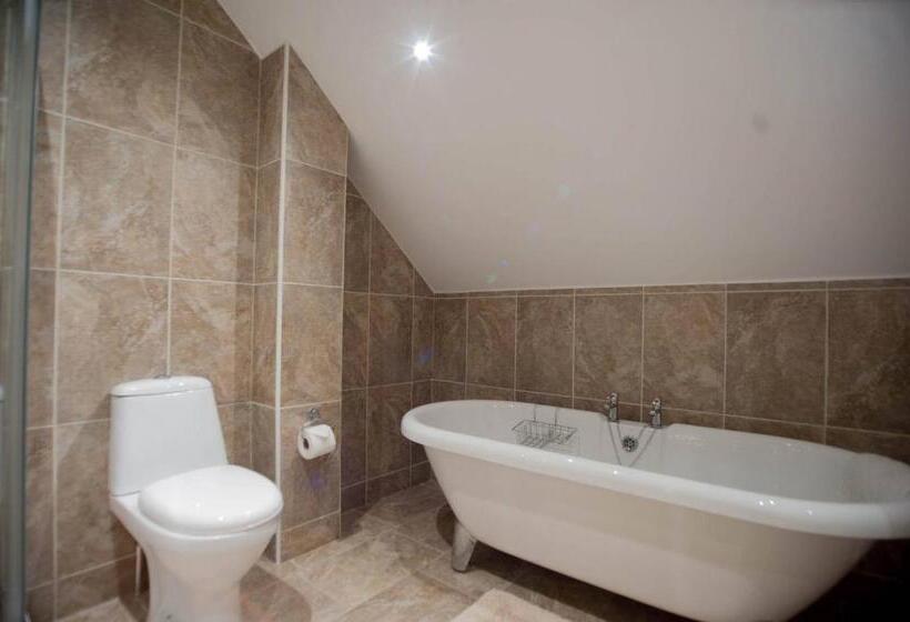 צימר Ballas Farm Country Guest House