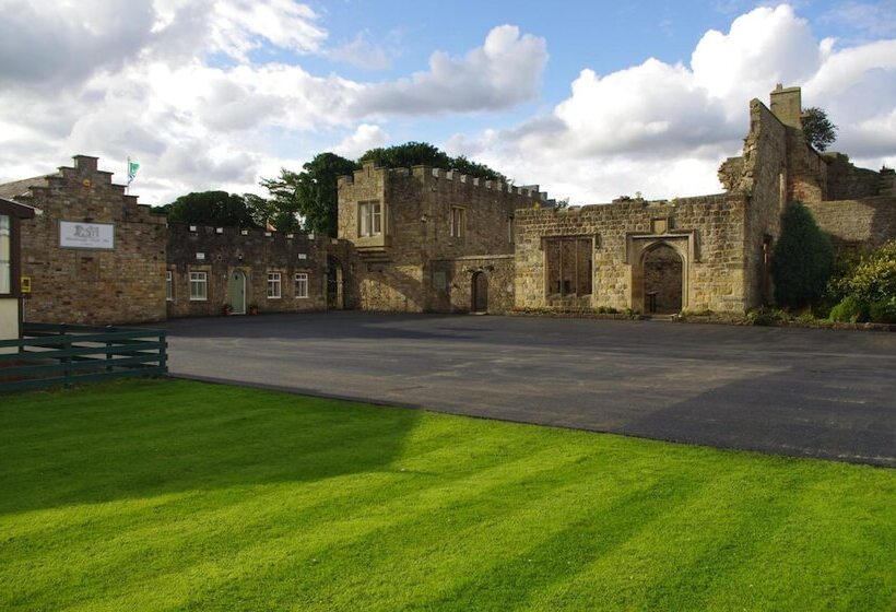 مبيت وإفطار Blenkinsopp Castle Inn