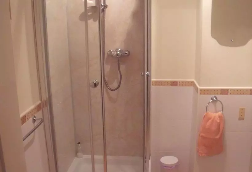 تختخواب و صبحانه Burnhead Farm