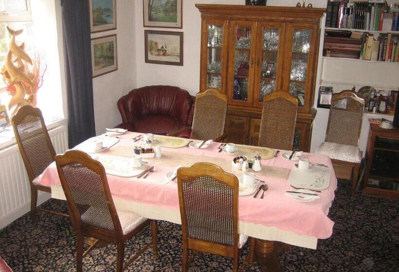 مبيت وإفطار Four Seasons Guest House