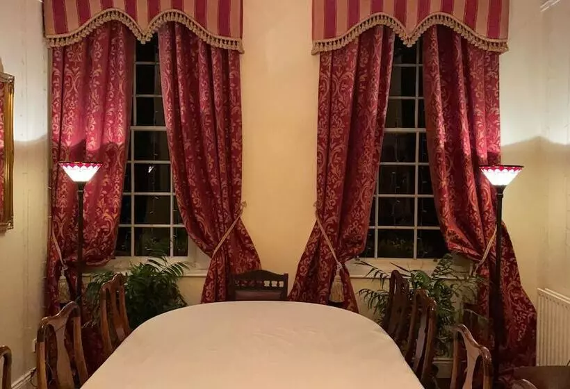 تختخواب و صبحانه Inch Schoolhouse   Event Residence