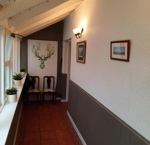 צימר Jacobite Rose