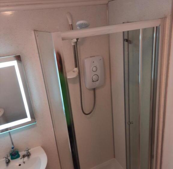 צימר Jacobite Rose