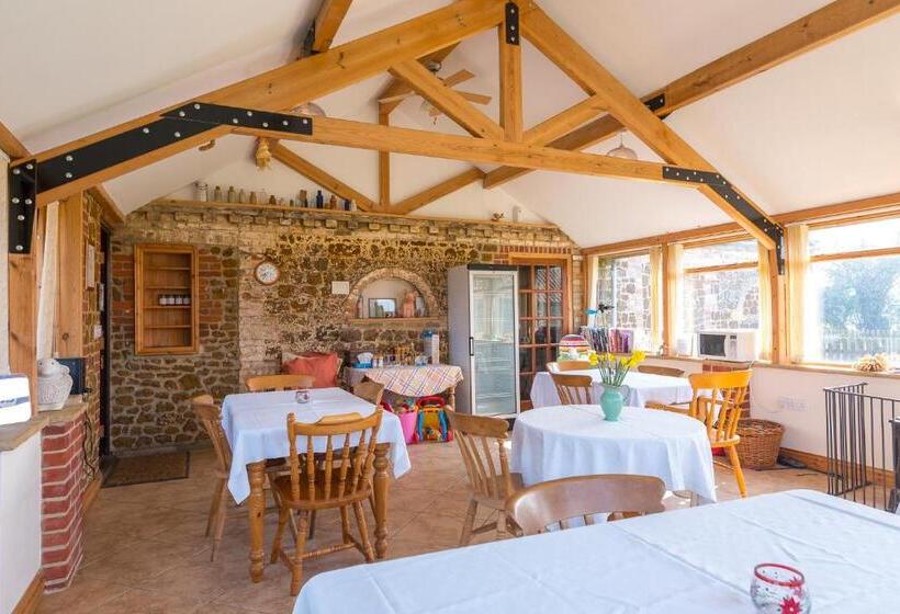 مبيت وإفطار Little Abbey Farm