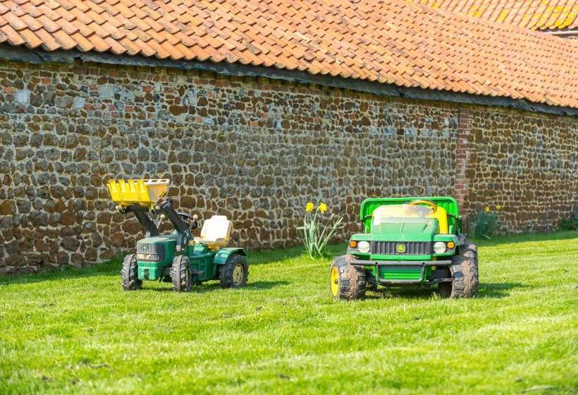 مبيت وإفطار Little Abbey Farm