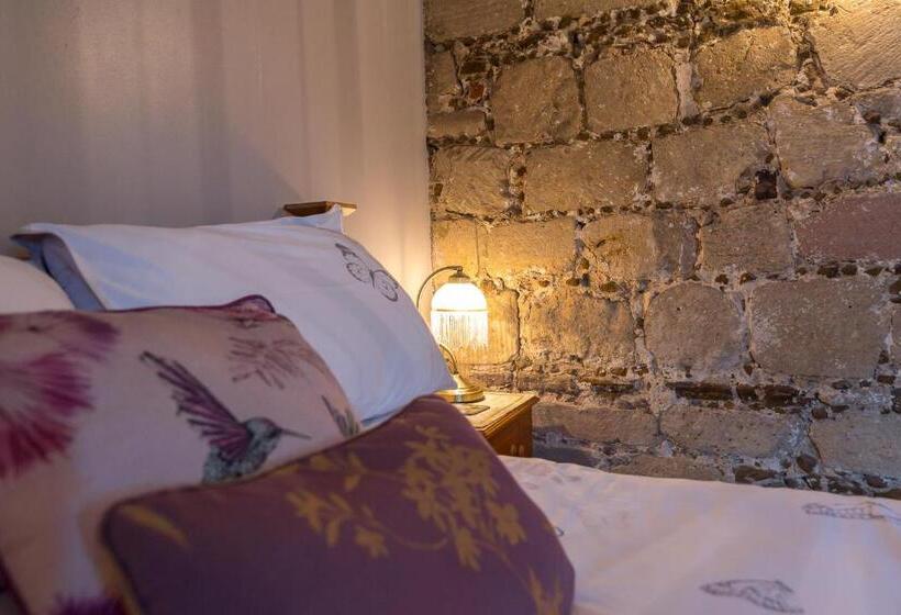 مبيت وإفطار Little Abbey Farm