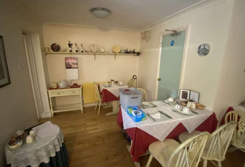 住宿加早餐  Pickwicks Guest House