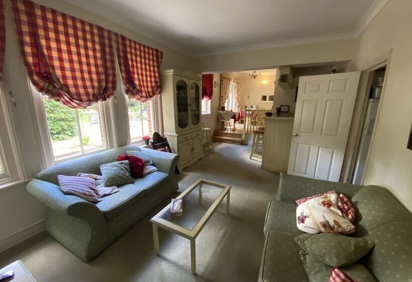 住宿加早餐  Pickwicks Guest House