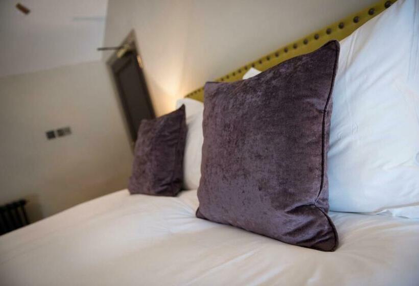 ベッドアンドブレックファースト The Priory