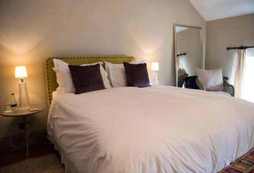 ベッドアンドブレックファースト The Priory