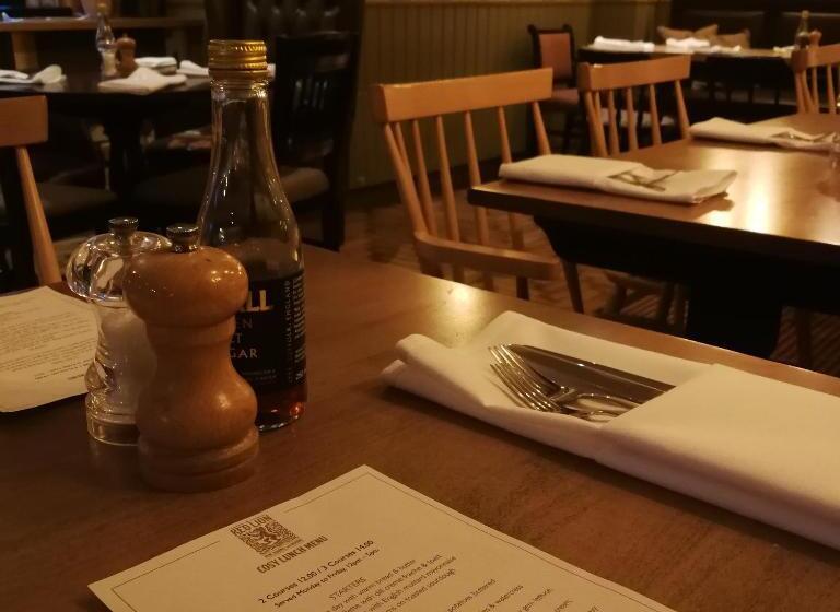 مبيت وإفطار The Red Lion Hawkshaw