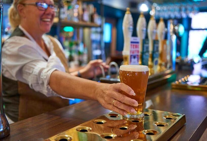 مبيت وإفطار The Red Lion Hawkshaw