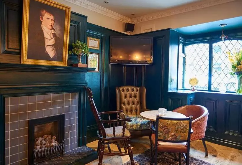 Aamiaismajoitus (B&B) The Red Lion Hawkshaw