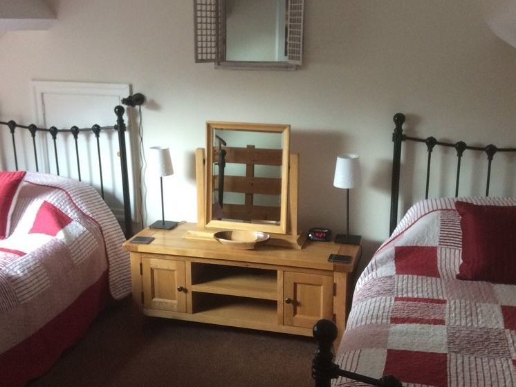 مبيت وإفطار Well House