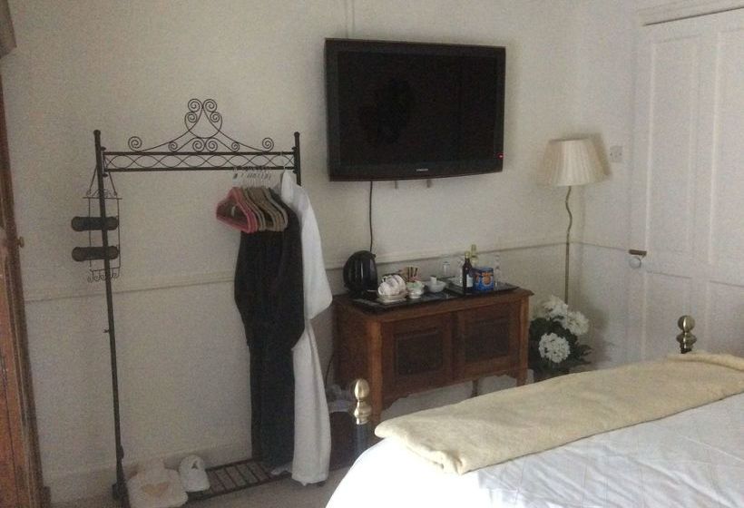 مبيت وإفطار Well House