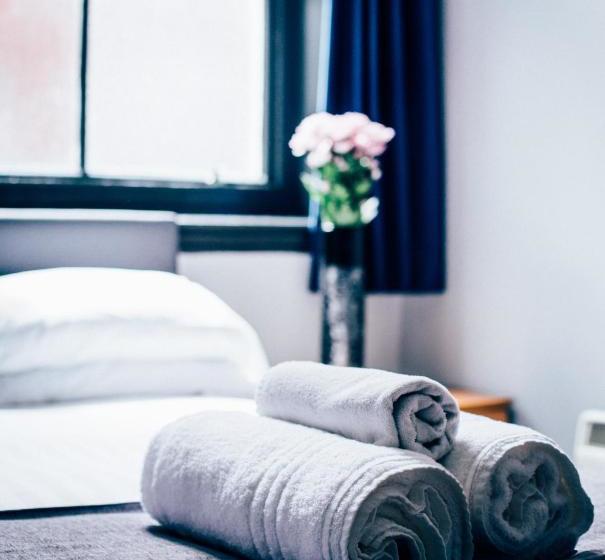 فندق Bridgewood House