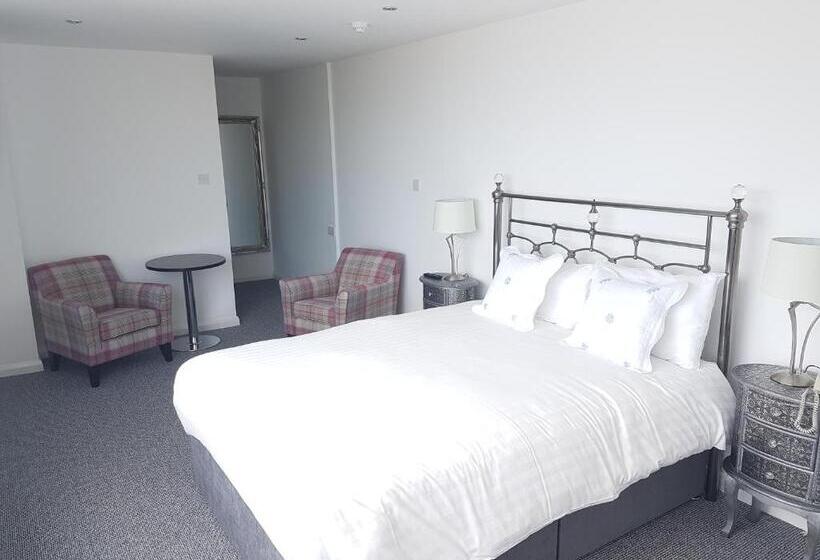 בית מלון כפרי Halfway House