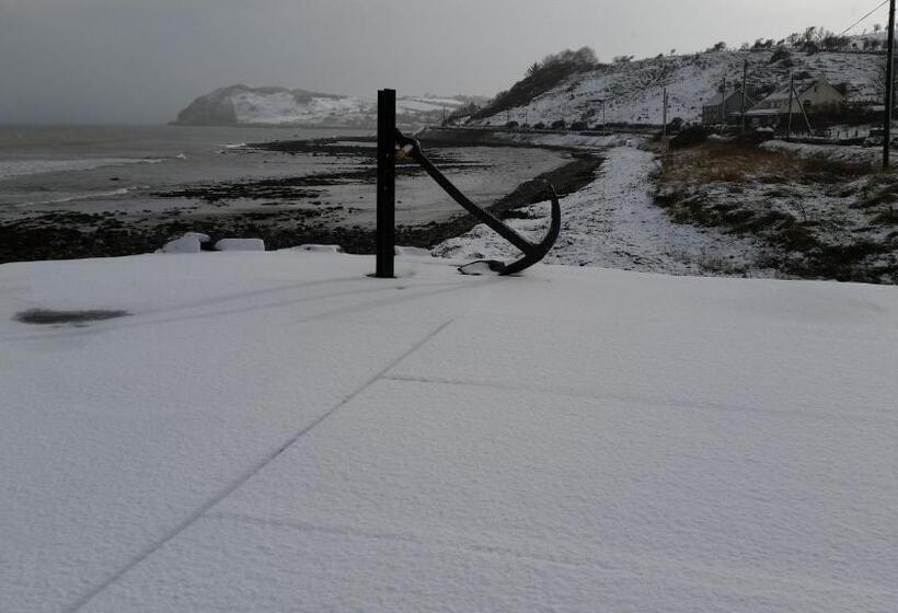 בית מלון כפרי Halfway House