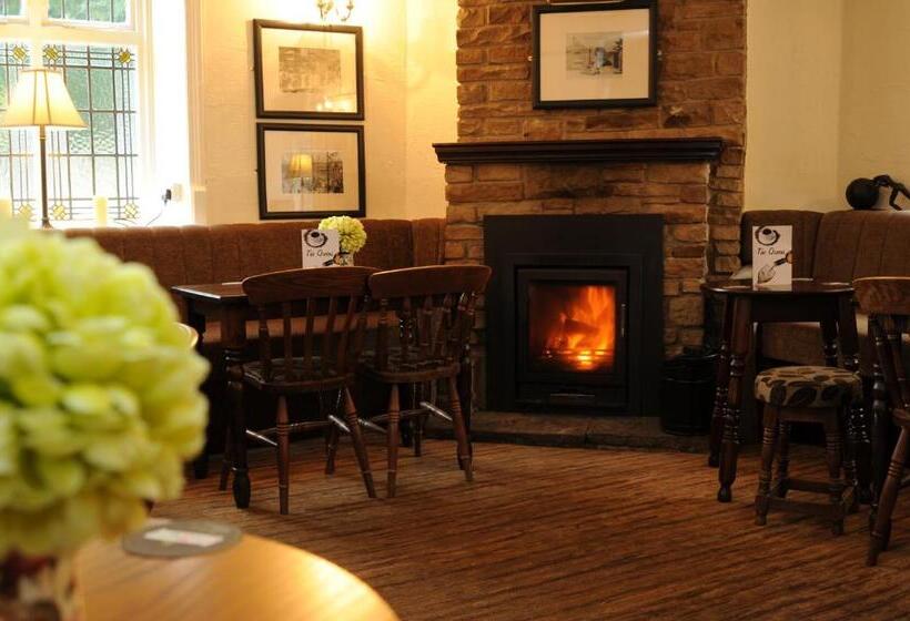 בית מלון כפרי Queens Arms Country Inn