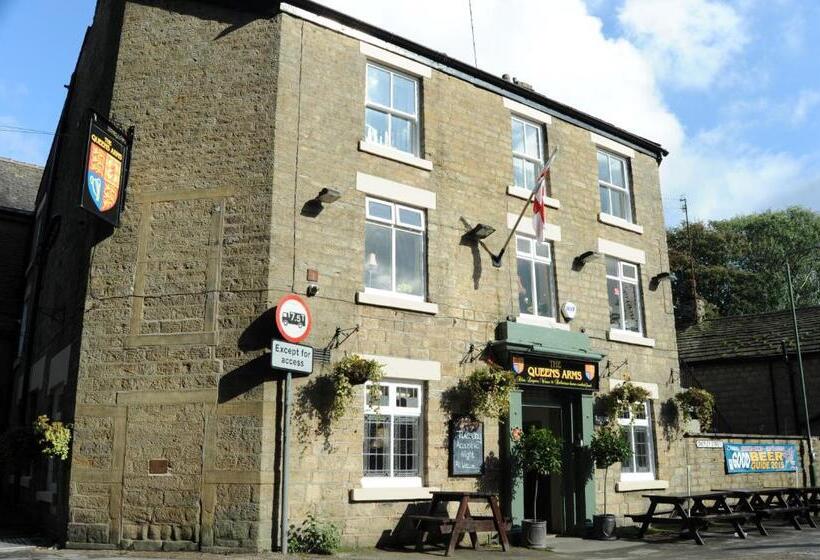 בית מלון כפרי Queens Arms Country Inn