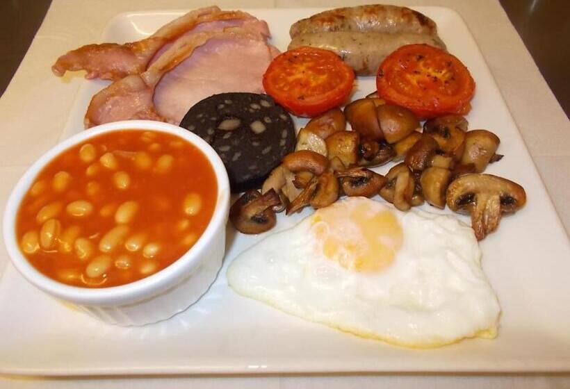 בית מלון כפרי Queens Arms Country Inn