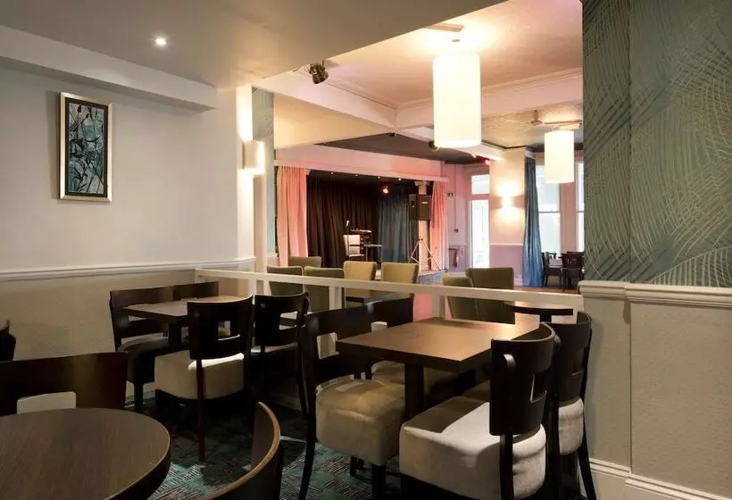Hotelli The Beresford