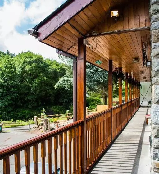 ホテル The Falcon Inn Retreat