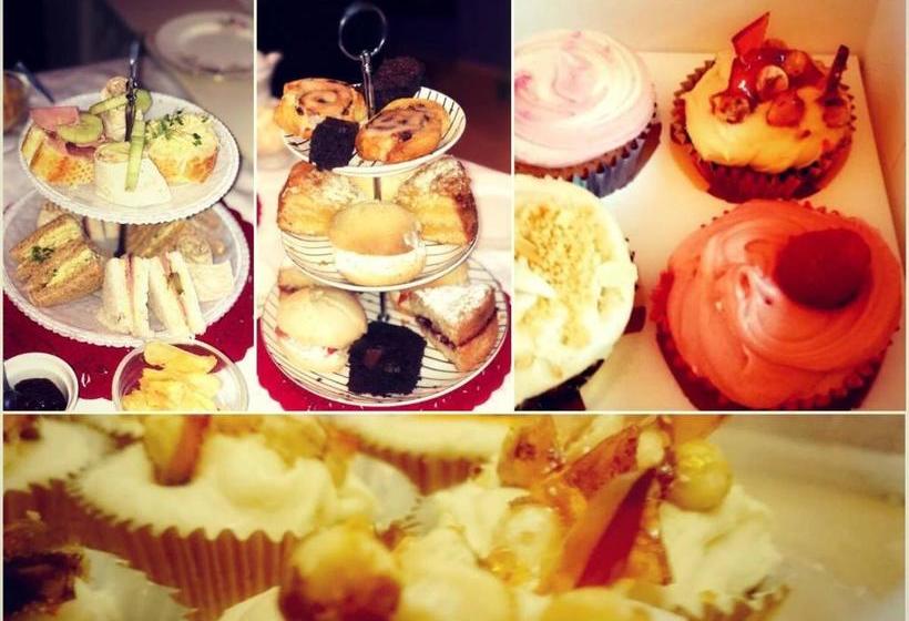 Отель The Falcon Inn Retreat