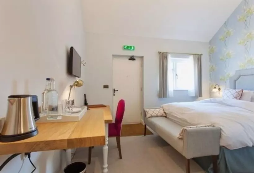 Hotelli The Inn West End