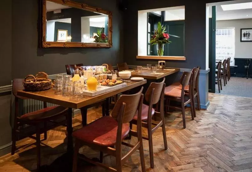 Hotelli The Inn West End