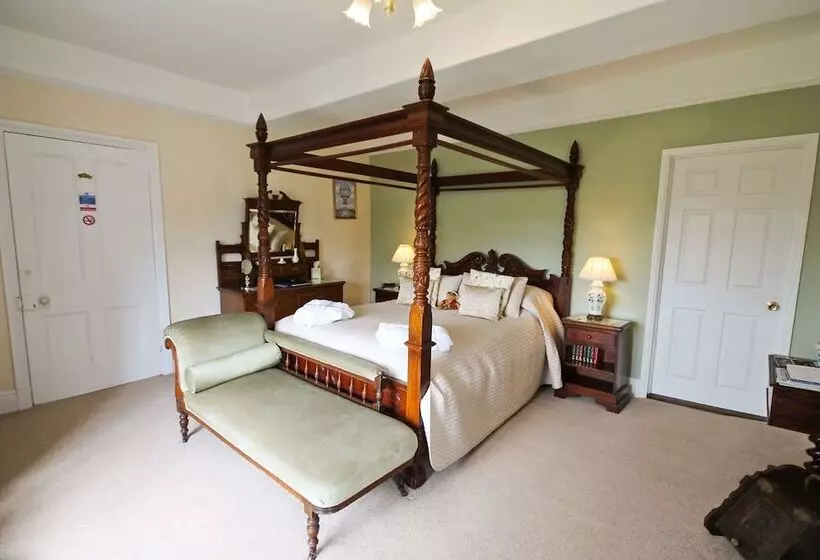 Penralley House B&b