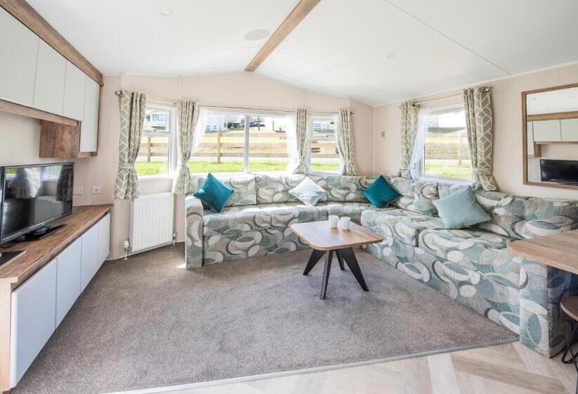 منتجع Widemouth Bay Caravan Park