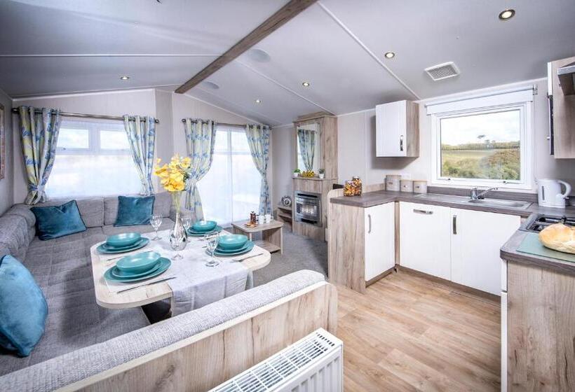 منتجع Widemouth Bay Caravan Park