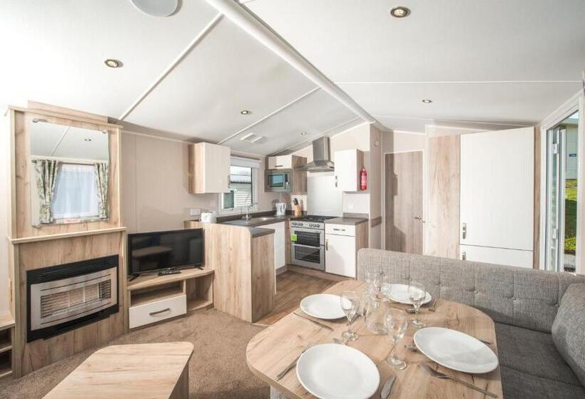 منتجع Widemouth Bay Caravan Park