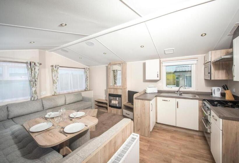 منتجع Widemouth Bay Caravan Park