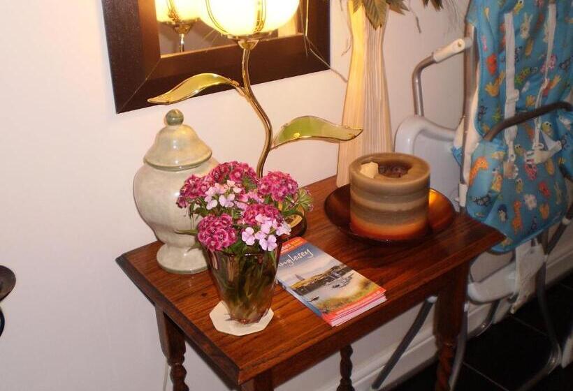 Sportsmans Lodge Bed And Breakfast