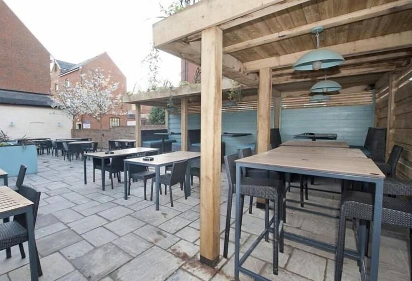 The Queen Hotel Wetherspoon