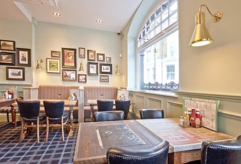 The Queen Hotel Wetherspoon