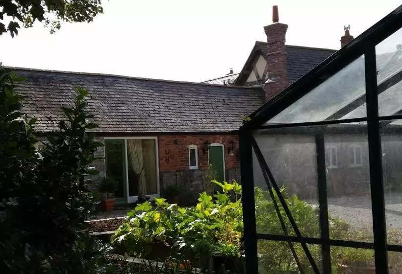 Ty Derw Country House B&b