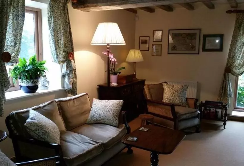 Ty Derw Country House B&b
