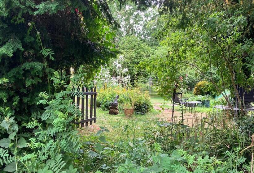 Valley Farmhouse B&b