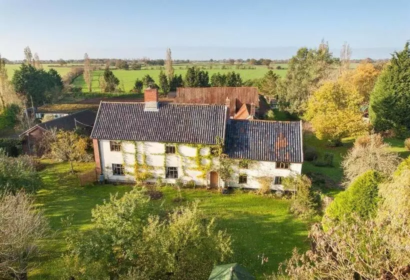 Valley Farmhouse B&b