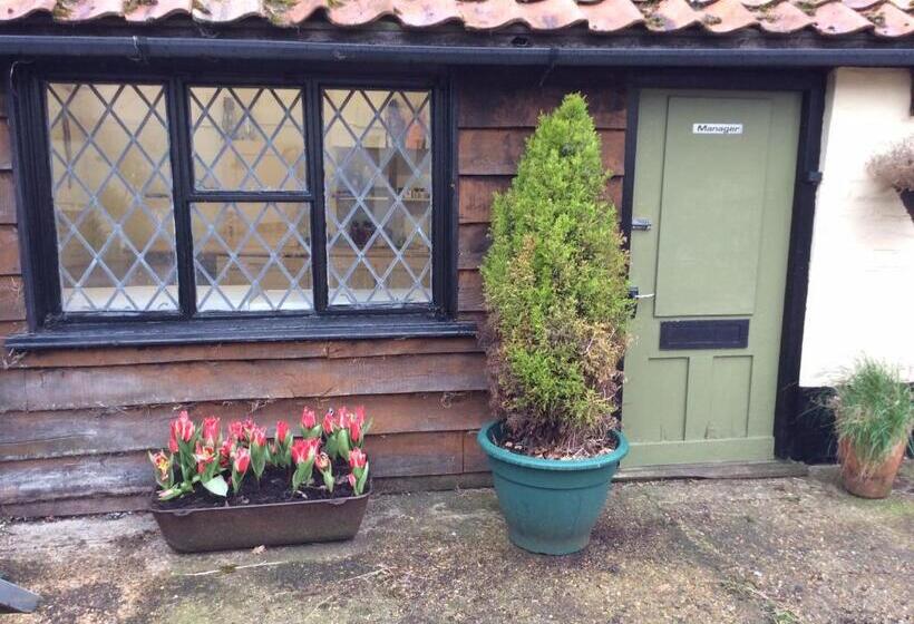 Valley Farmhouse B&b