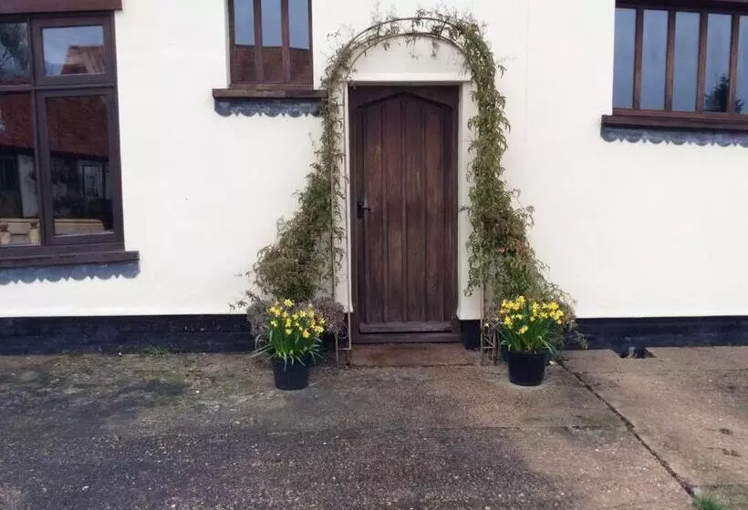Valley Farmhouse B&b