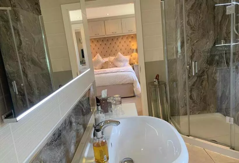 Ayrs And Graces   Luxury Bed And Breakfast